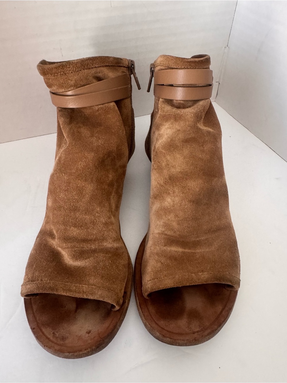 Vince Thalia Suede Peep-Toe Slouchy Ankle Strap Flat Sandals Tan